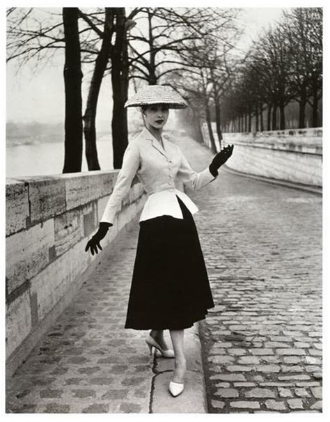 1947 christian dior new look|Christian Dior 1947 fashion style.